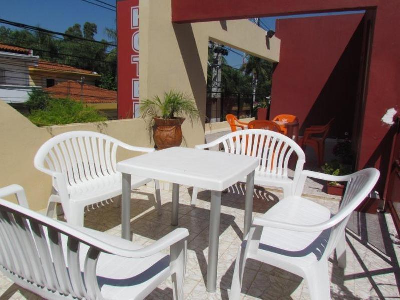 Hostal Casa Suiza Asuncion Bagian luar foto