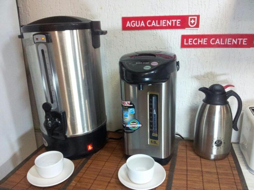 Hostal Casa Suiza Asuncion Bagian luar foto
