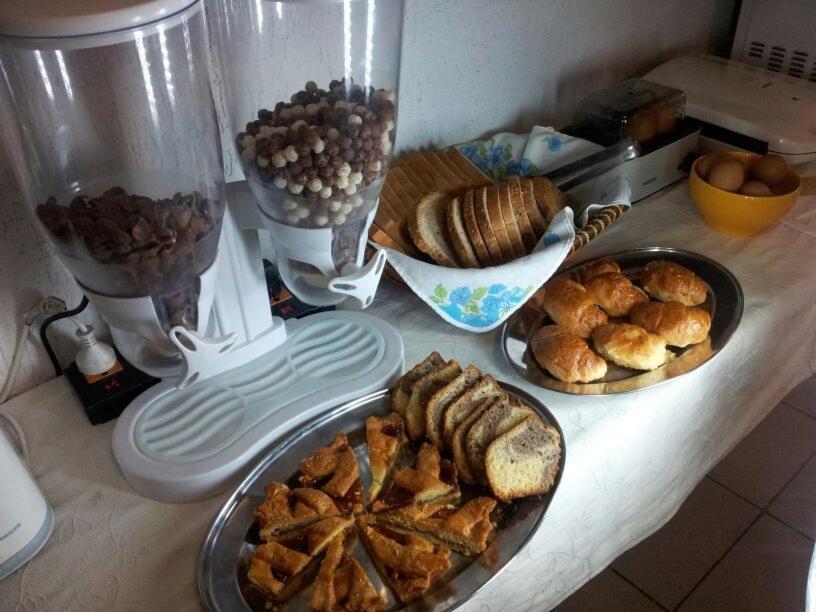 Hostal Casa Suiza Asuncion Bagian luar foto