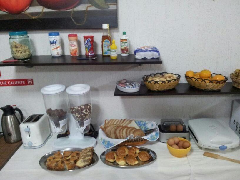 Hostal Casa Suiza Asuncion Bagian luar foto